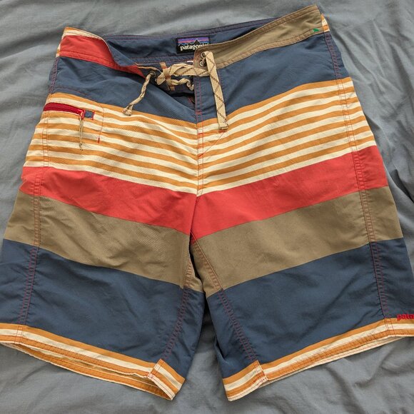 Patagonia Wavefarer board shorts size 32 - Picture 1 of 3
